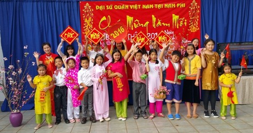 Cộng đồng người Việt tại Nam Phi tưng bừng đón Tết Bính Thân 2016 - ảnh 3